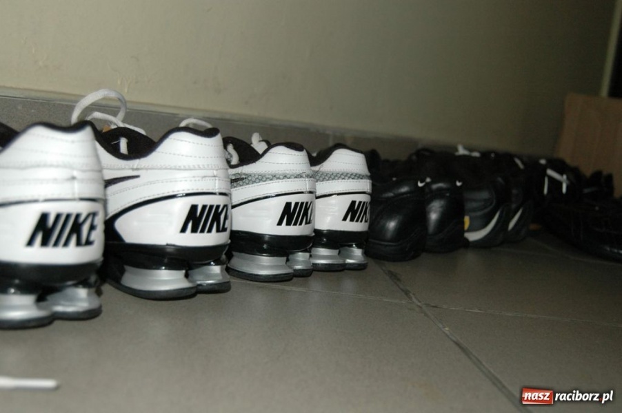 Zdjęcie w galerii na portalu naszraciborz.pl: Zatrzymane podróbki odzieży i obuwia  wiadomości z regionu