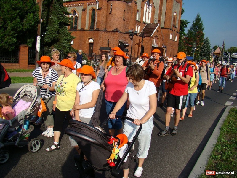 Zdjęcie w galerii na portalu naszraciborz.pl: Pomarańczowi już na szlaku wiadomości z regionu
