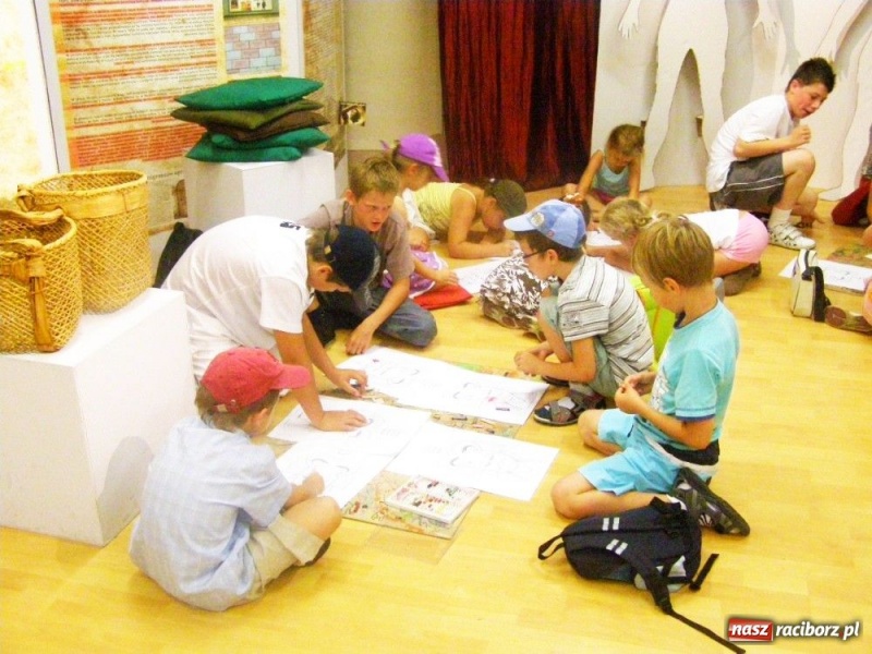 Zdjęcie w galerii na portalu naszraciborz.pl: Czym się różnią Somba i Dogon? wiadomości z regionu