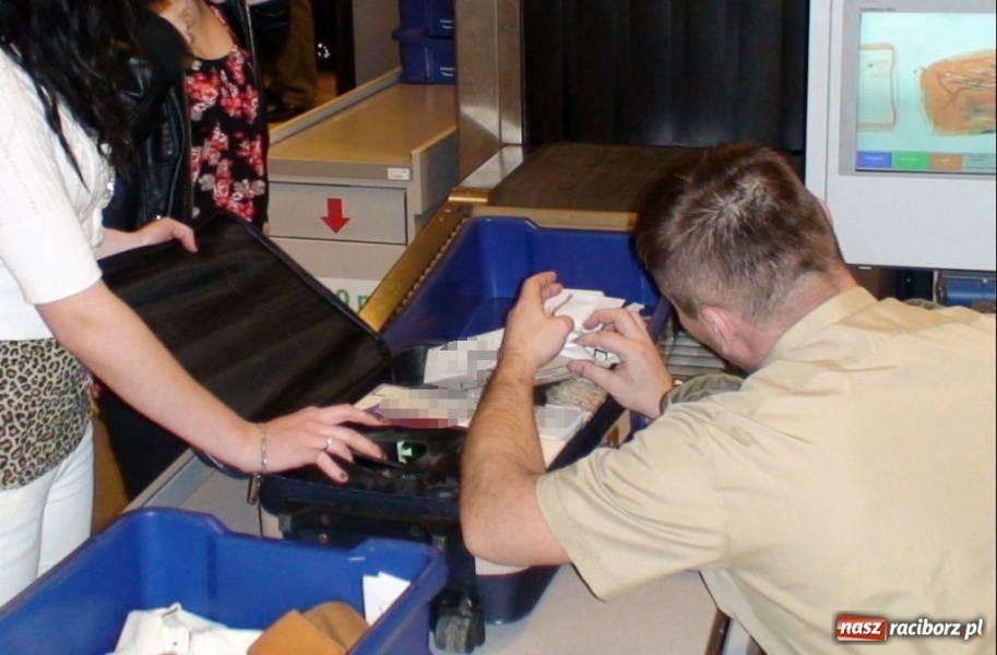 Zdjęcie w galerii na portalu naszraciborz.pl: ŚOSG: Chciała wywieźć z Polski nielegalne papierosy wiadomości z regionu