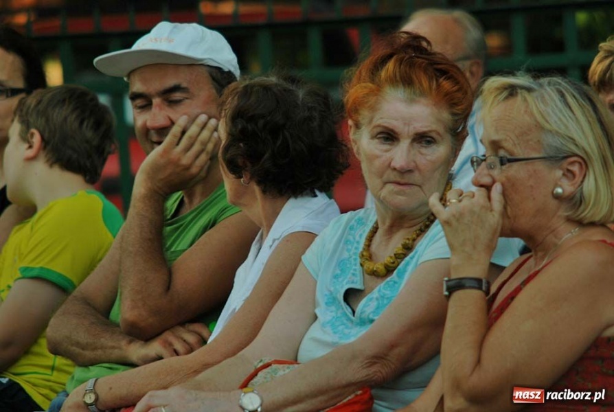 Zdjęcie w galerii na portalu naszraciborz.pl: Kto usta twe całował w Książnicy wiadomości z regionu