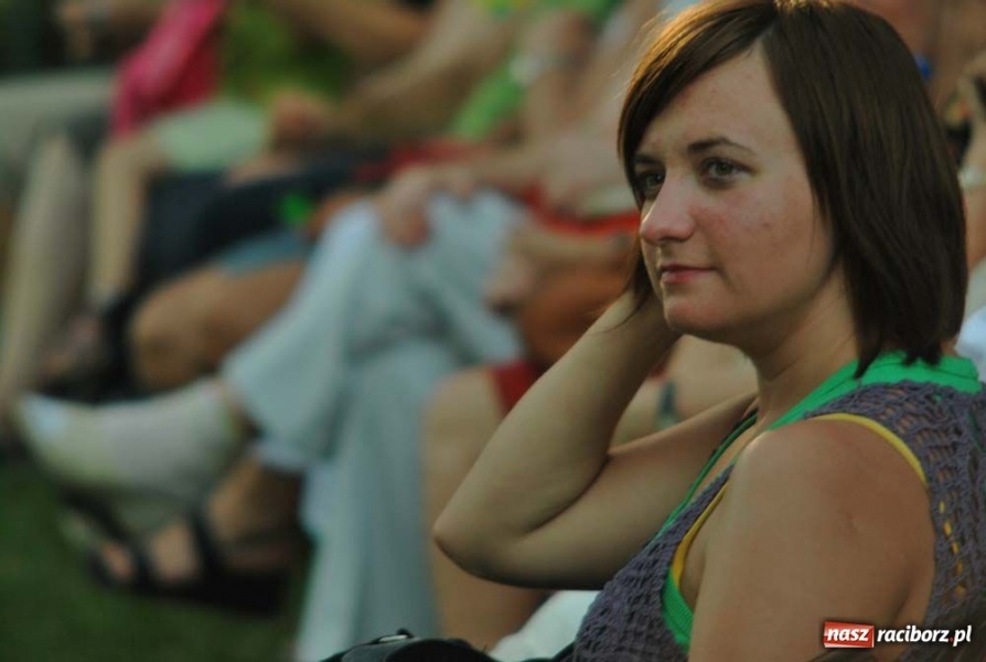 Zdjęcie w galerii na portalu naszraciborz.pl: Kto usta twe całował w Książnicy wiadomości z regionu