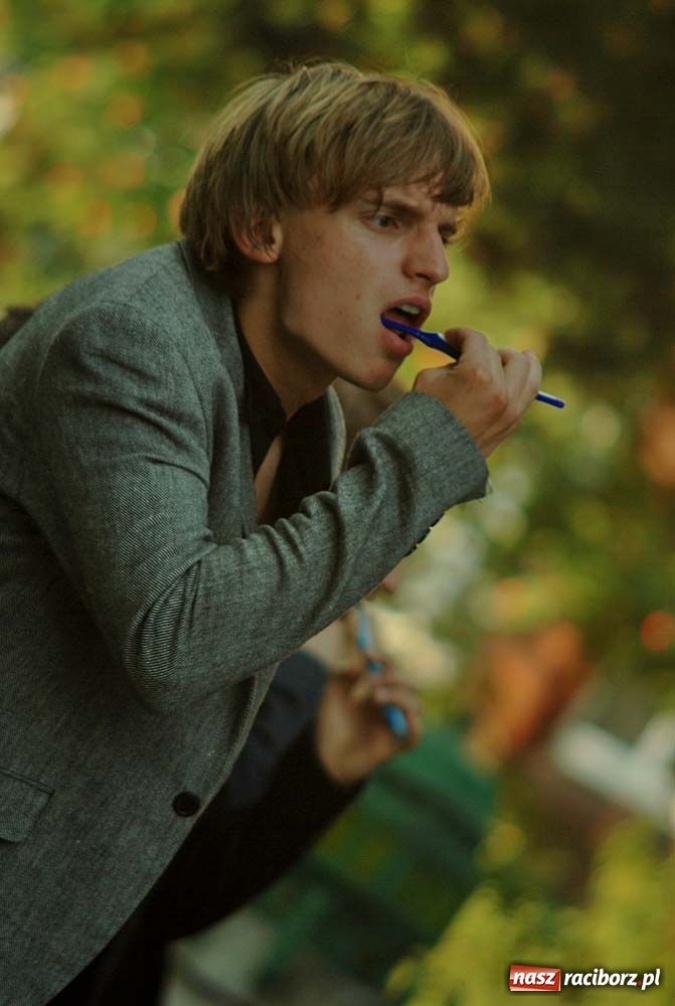 Zdjęcie w galerii na portalu naszraciborz.pl: Kto usta twe całował w Książnicy wiadomości z regionu