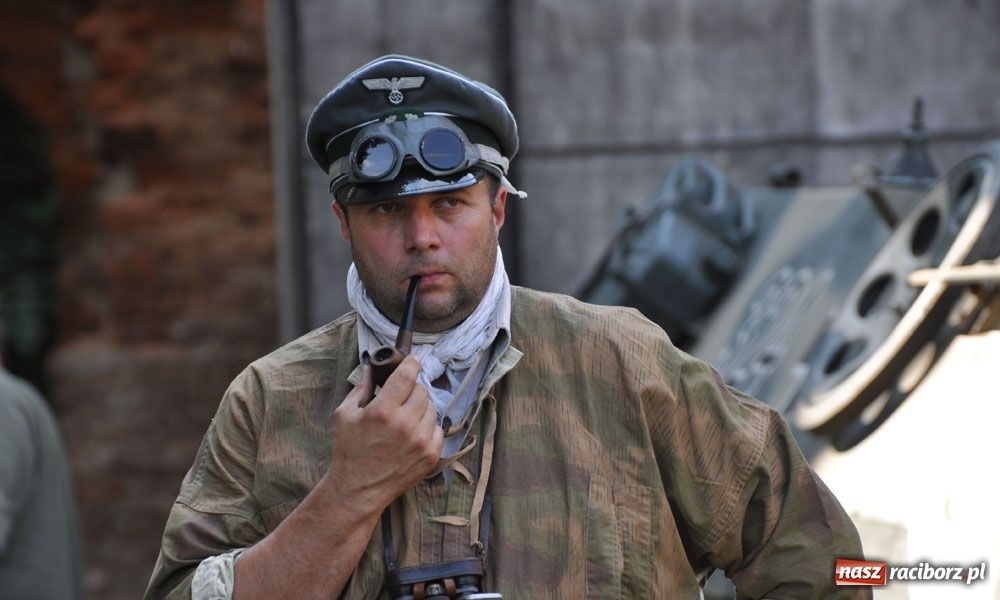 Zdjęcie w galerii na portalu naszraciborz.pl: Piknik militarny w Tworkowie wiadomości z regionu