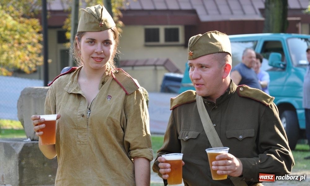 Zdjęcie w galerii na portalu naszraciborz.pl: Piknik militarny w Tworkowie wiadomości z regionu