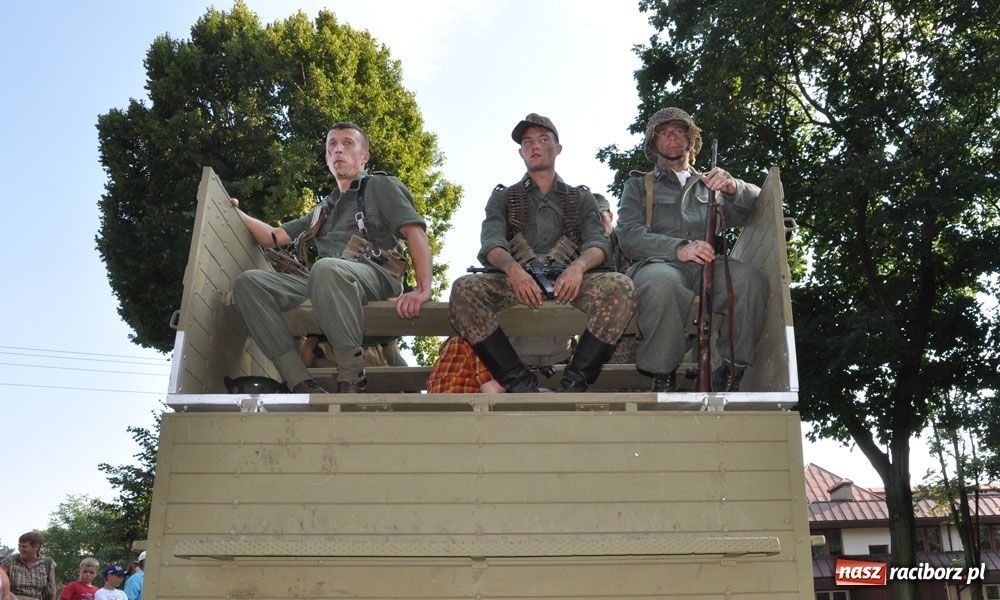 Zdjęcie w galerii na portalu naszraciborz.pl: Piknik militarny w Tworkowie wiadomości z regionu