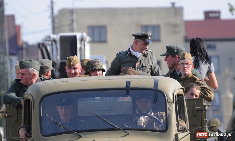 Zdjęcie w galerii na portalu naszraciborz.pl: Piknik militarny w Tworkowie wiadomości z regionu