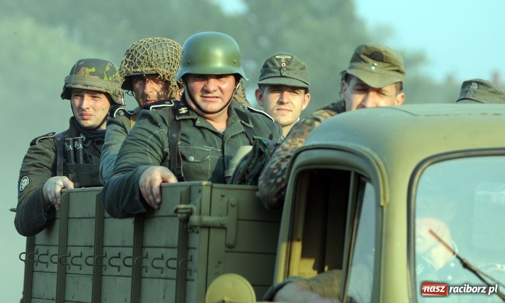 Zdjęcie w galerii na portalu naszraciborz.pl: Piknik militarny w Tworkowie wiadomości z regionu