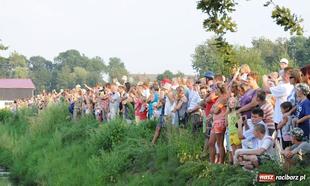 Zdjęcie w galerii na portalu naszraciborz.pl: Piknik militarny w Tworkowie wiadomości z regionu