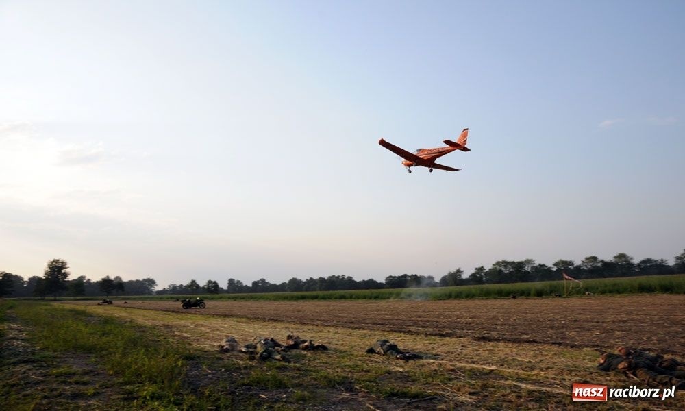 Zdjęcie w galerii na portalu naszraciborz.pl: Piknik militarny w Tworkowie wiadomości z regionu