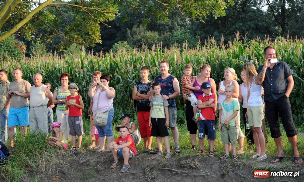 Zdjęcie w galerii na portalu naszraciborz.pl: Piknik militarny w Tworkowie wiadomości z regionu