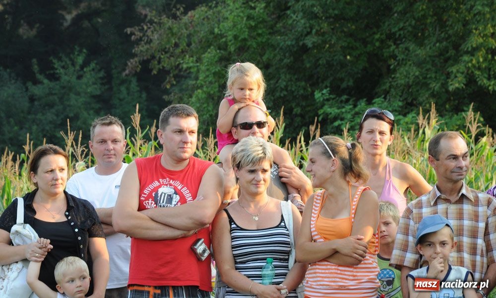 Zdjęcie w galerii na portalu naszraciborz.pl: Piknik militarny w Tworkowie wiadomości z regionu