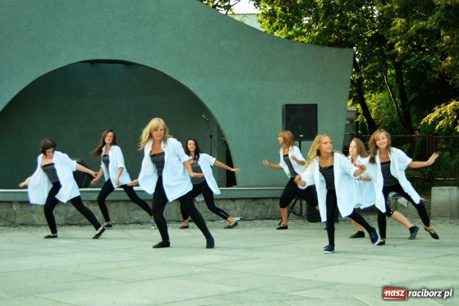 Zdjęcie w galerii na portalu naszraciborz.pl: Finał letnich koncertów w parku Roth wiadomości z regionu