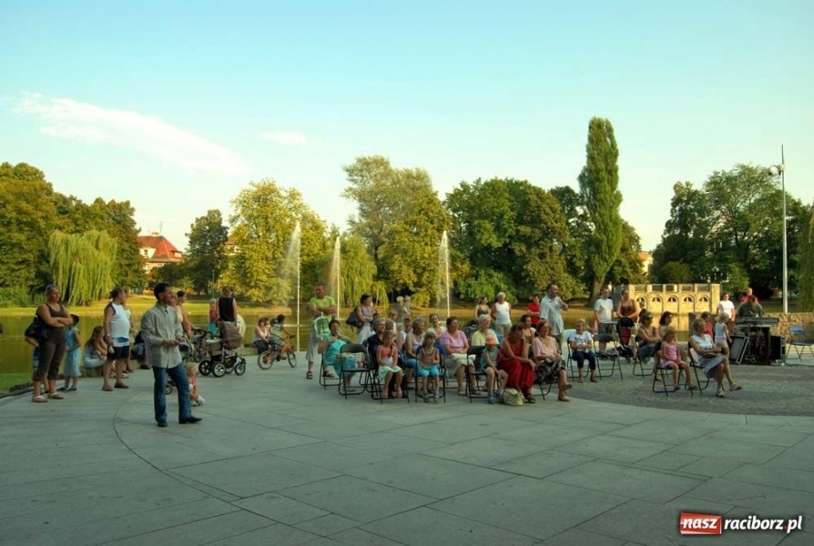 Zdjęcie w galerii na portalu naszraciborz.pl: Finał letnich koncertów w parku Roth wiadomości z regionu