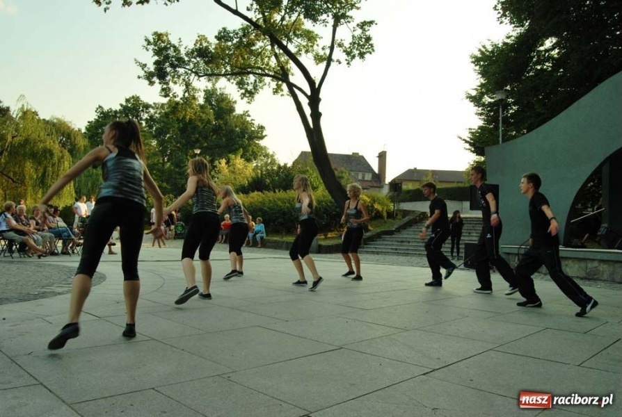 Zdjęcie w galerii na portalu naszraciborz.pl: Finał letnich koncertów w parku Roth wiadomości z regionu