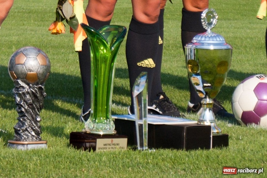 Zdjęcie w galerii na portalu naszraciborz.pl: Siedem goli w upalnej inauguracji wiadomości z regionu