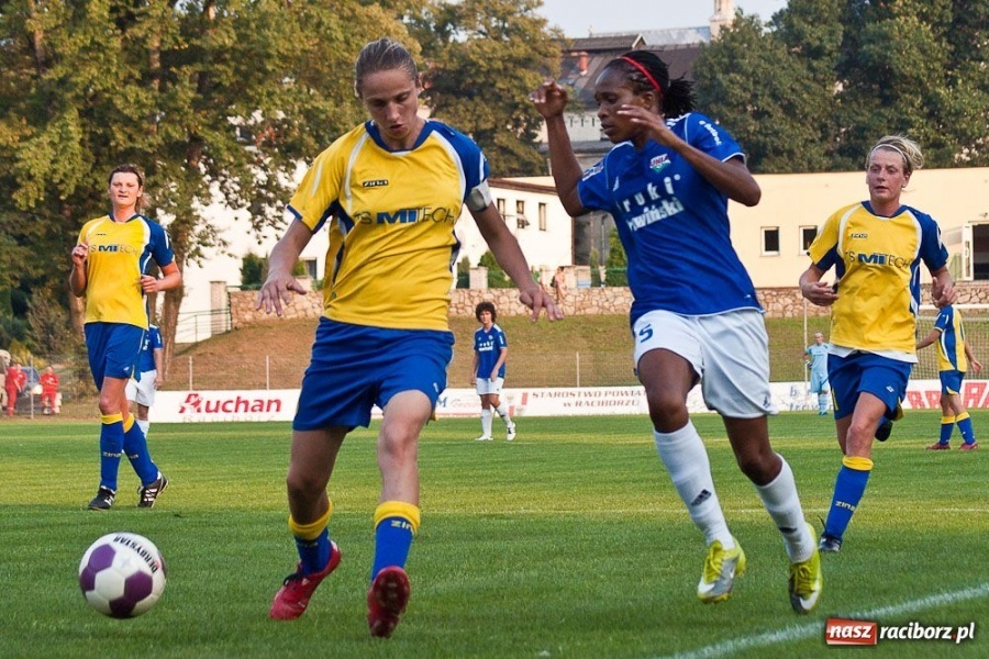 Zdjęcie w galerii na portalu naszraciborz.pl: Siedem goli w upalnej inauguracji wiadomości z regionu