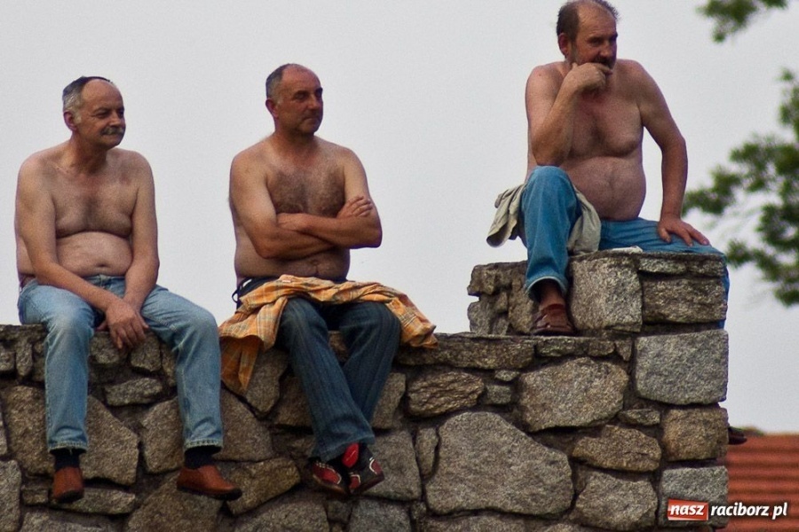 Zdjęcie w galerii na portalu naszraciborz.pl: Siedem goli w upalnej inauguracji wiadomości z regionu