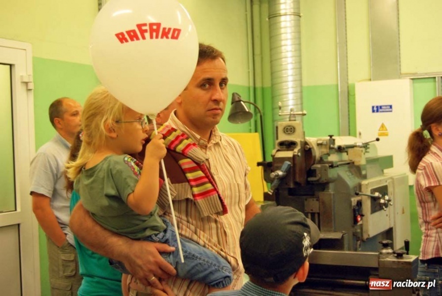 Zdjęcie w galerii na portalu naszraciborz.pl: W Rafako tłumy na dniu otwartym wiadomości z regionu