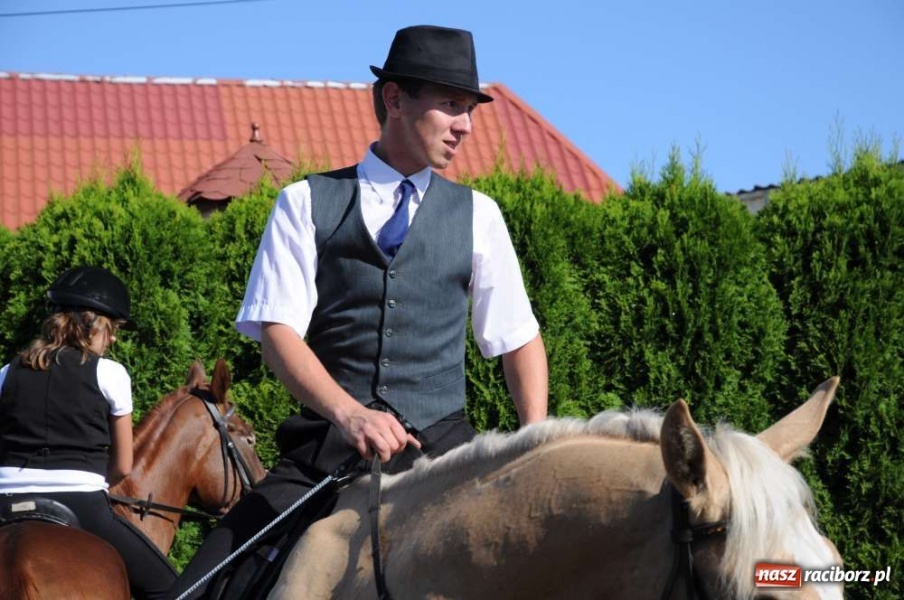 Zdjęcie w galerii na portalu naszraciborz.pl: Zawada Ks. - Powiatowe Dożynki 2011 wiadomości z regionu