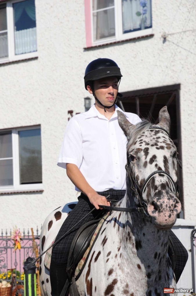 Zdjęcie w galerii na portalu naszraciborz.pl: Zawada Ks. - Powiatowe Dożynki 2011 wiadomości z regionu
