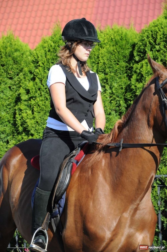 Zdjęcie w galerii na portalu naszraciborz.pl: Zawada Ks. - Powiatowe Dożynki 2011 wiadomości z regionu