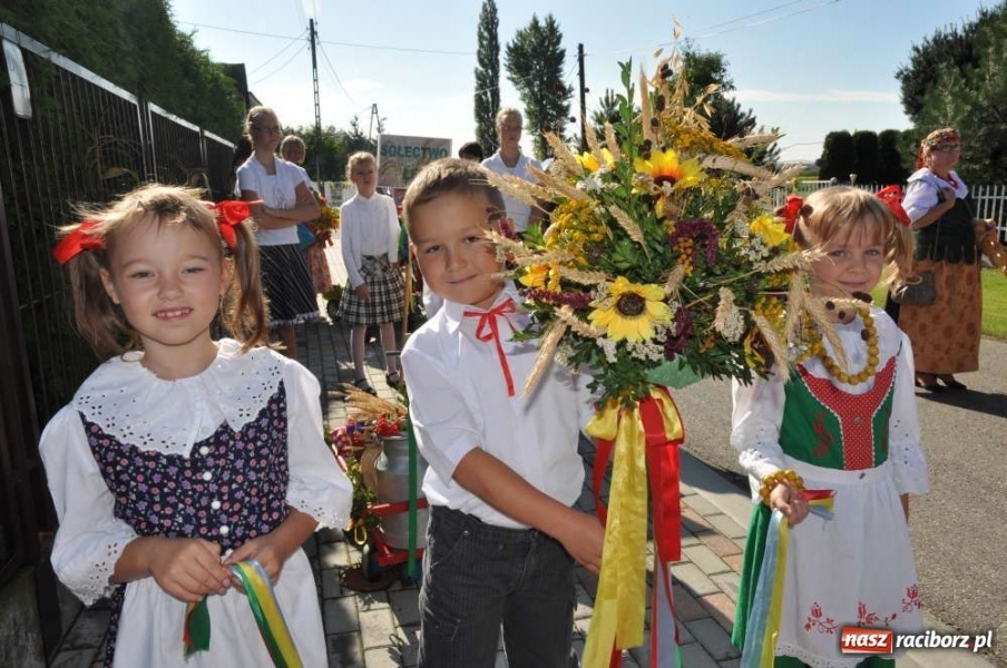 Zdjęcie w galerii na portalu naszraciborz.pl: Zawada Ks. - Powiatowe Dożynki 2011 wiadomości z regionu