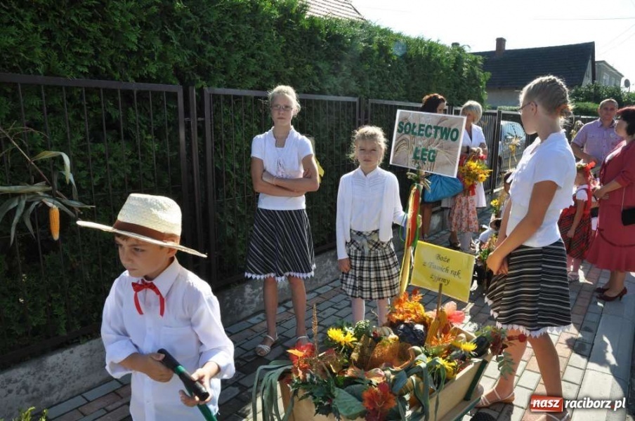 Zdjęcie w galerii na portalu naszraciborz.pl: Zawada Ks. - Powiatowe Dożynki 2011 wiadomości z regionu