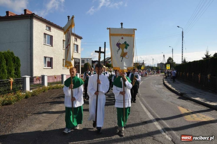 Zdjęcie w galerii na portalu naszraciborz.pl: Zawada Ks. - Powiatowe Dożynki 2011 wiadomości z regionu
