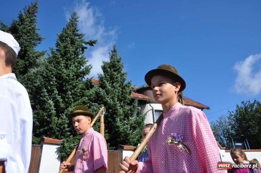 Zdjęcie w galerii na portalu naszraciborz.pl: Zawada Ks. - Powiatowe Dożynki 2011 wiadomości z regionu
