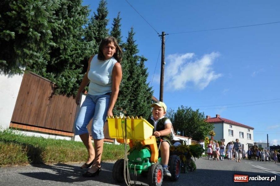 Zdjęcie w galerii na portalu naszraciborz.pl: Zawada Ks. - Powiatowe Dożynki 2011 wiadomości z regionu