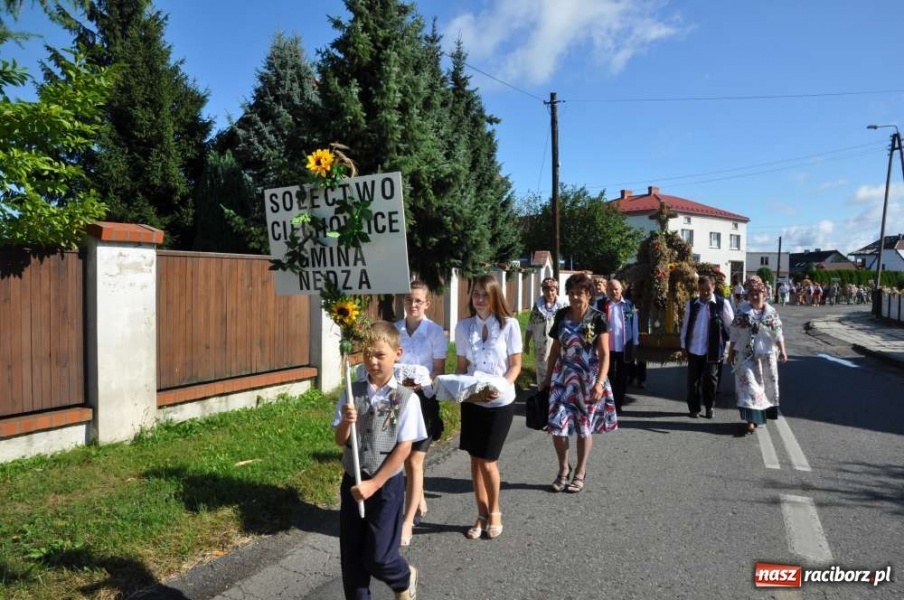 Zdjęcie w galerii na portalu naszraciborz.pl: Zawada Ks. - Powiatowe Dożynki 2011 wiadomości z regionu