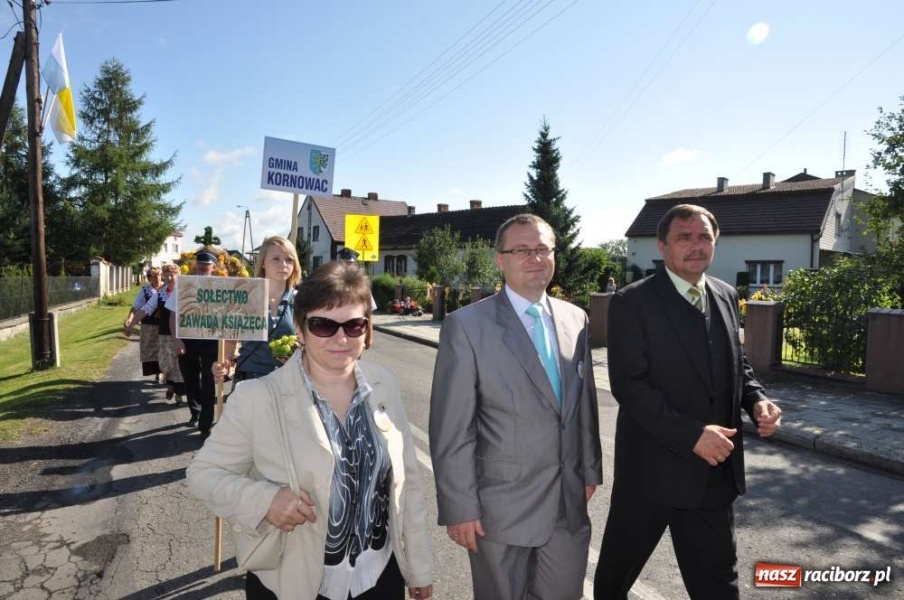 Zdjęcie w galerii na portalu naszraciborz.pl: Zawada Ks. - Powiatowe Dożynki 2011 wiadomości z regionu