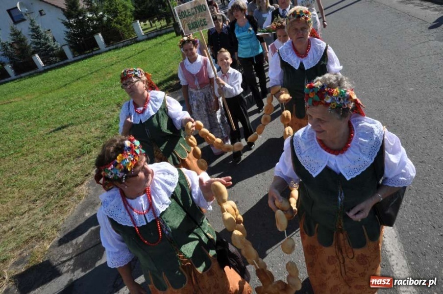 Zdjęcie w galerii na portalu naszraciborz.pl: Zawada Ks. - Powiatowe Dożynki 2011 wiadomości z regionu