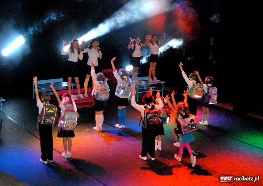 Zdjęcie w galerii na portalu naszraciborz.pl: RCK - raciborskie Po prostu tańcz wiadomości z regionu