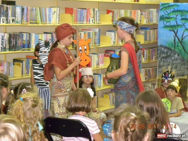 Zdjęcie w galerii na portalu naszraciborz.pl: Afrykańskie Lato z Biblioteką - finał wiadomości z regionu