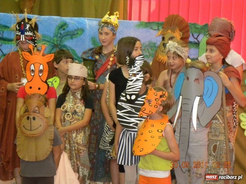 Zdjęcie w galerii na portalu naszraciborz.pl: Afrykańskie Lato z Biblioteką - finał wiadomości z regionu