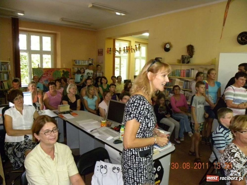 Zdjęcie w galerii na portalu naszraciborz.pl: Afrykańskie Lato z Biblioteką - finał wiadomości z regionu