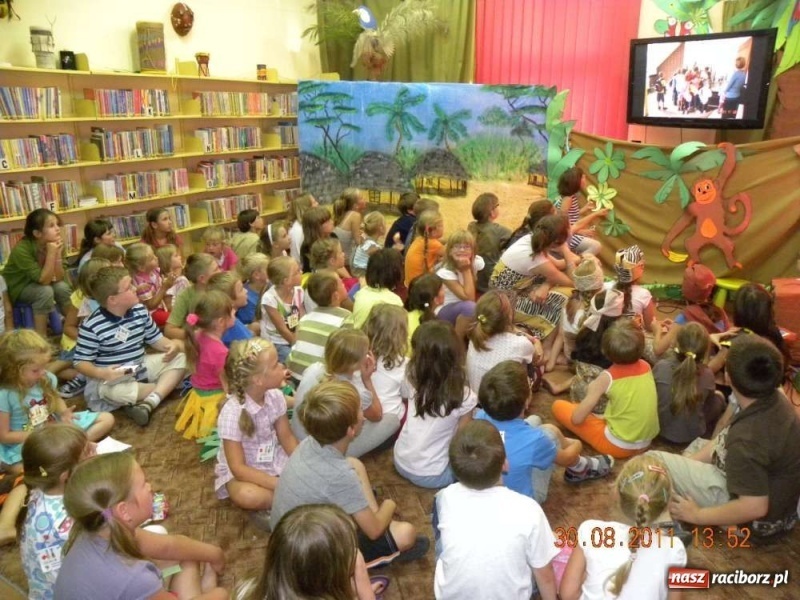 Zdjęcie w galerii na portalu naszraciborz.pl: Afrykańskie Lato z Biblioteką - finał wiadomości z regionu