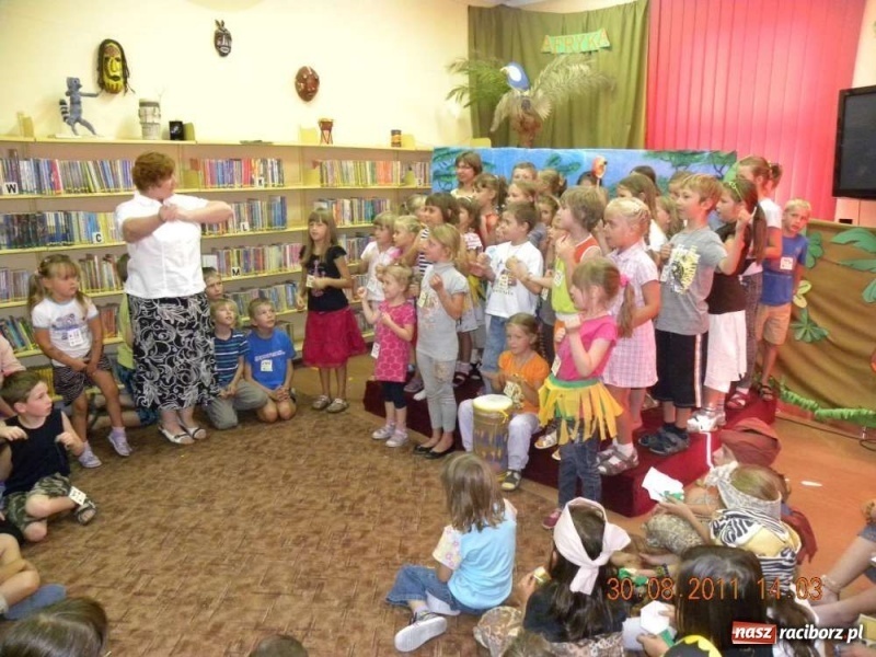 Zdjęcie w galerii na portalu naszraciborz.pl: Afrykańskie Lato z Biblioteką - finał wiadomości z regionu