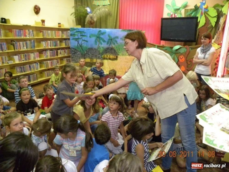 Zdjęcie w galerii na portalu naszraciborz.pl: Afrykańskie Lato z Biblioteką - finał wiadomości z regionu