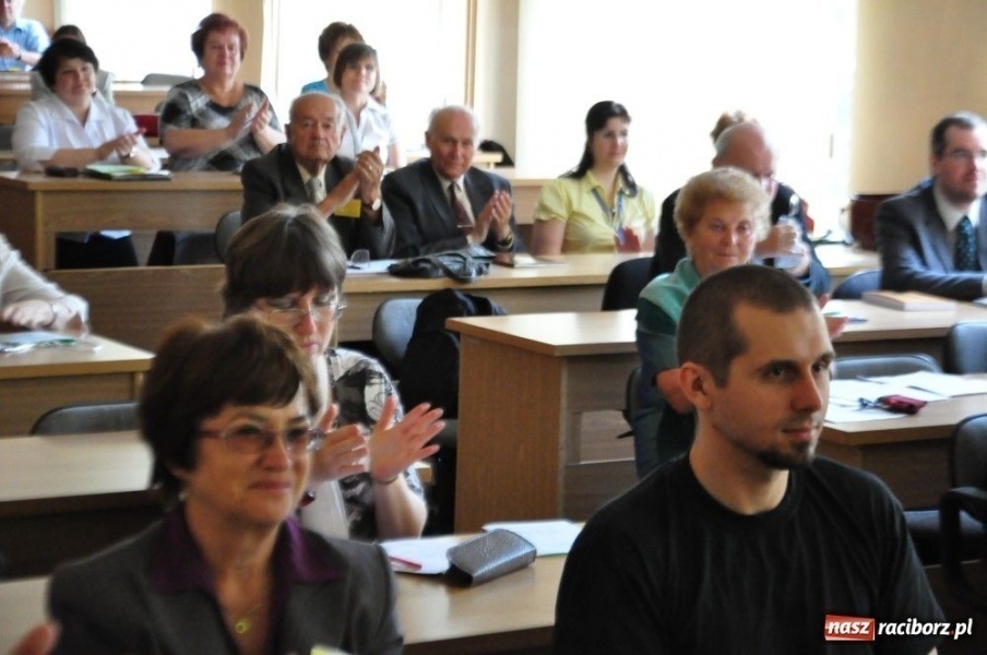 Zdjęcie w galerii na portalu naszraciborz.pl: O konflikcie pokoleń po czesku wiadomości z regionu