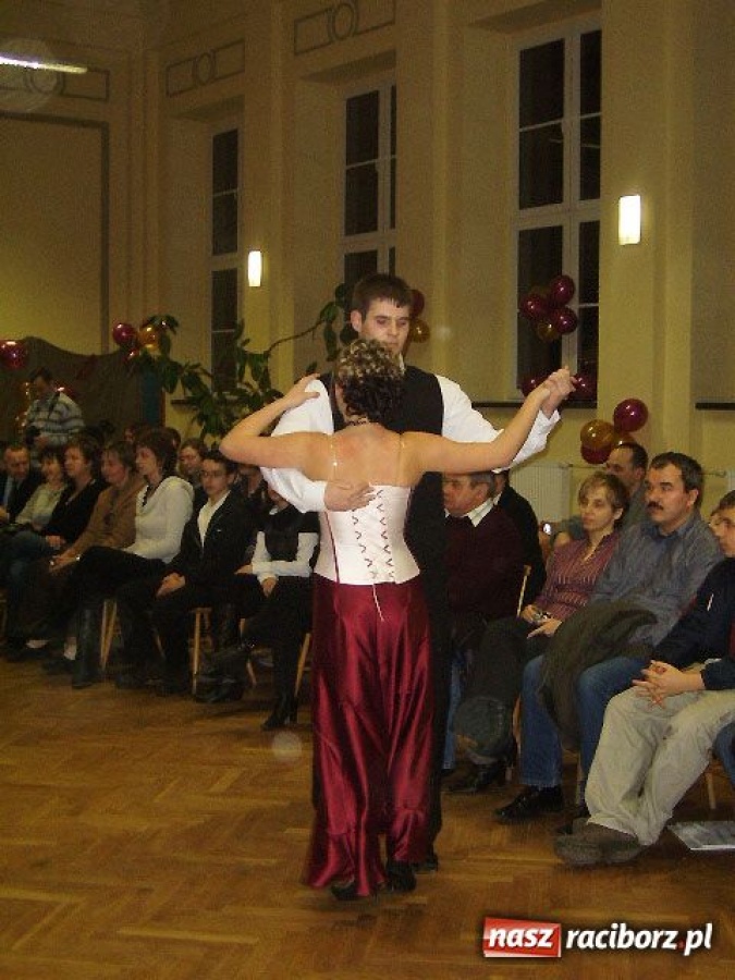 Zdjęcie w galerii na portalu naszraciborz.pl: Prezentacje taneczne w MDK-u wiadomości z regionu