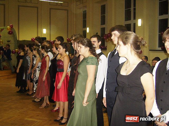 Zdjęcie w galerii na portalu naszraciborz.pl: Prezentacje taneczne w MDK-u wiadomości z regionu