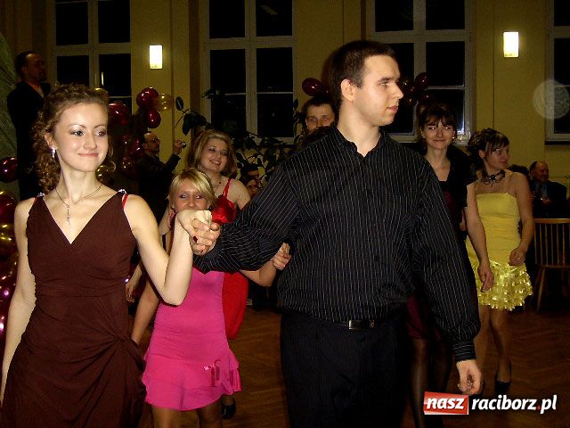 Zdjęcie w galerii na portalu naszraciborz.pl: Prezentacje taneczne w MDK-u wiadomości z regionu