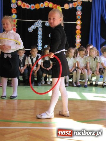 Zdjęcie w galerii na portalu naszraciborz.pl: Pierwszy dzwonek dla sześciolatków wiadomości z regionu