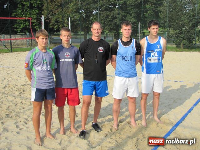 Zdjęcie w galerii na portalu naszraciborz.pl: 10-lecie powstania klasy siatkarzy wiadomości z regionu