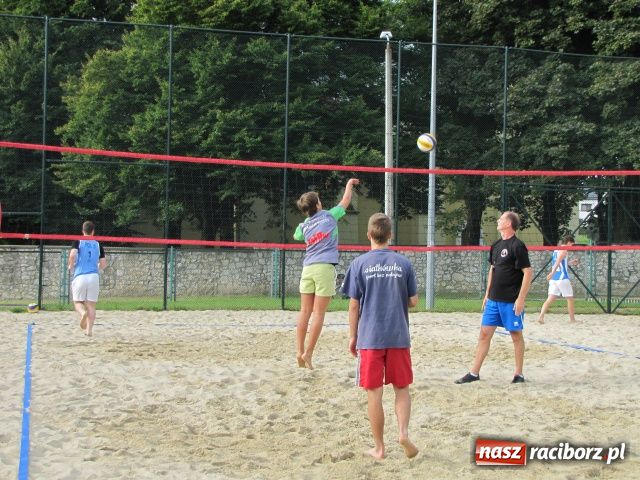 Zdjęcie w galerii na portalu naszraciborz.pl: 10-lecie powstania klasy siatkarzy wiadomości z regionu