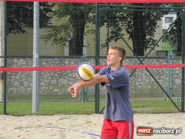 Zdjęcie w galerii na portalu naszraciborz.pl: 10-lecie powstania klasy siatkarzy wiadomości z regionu