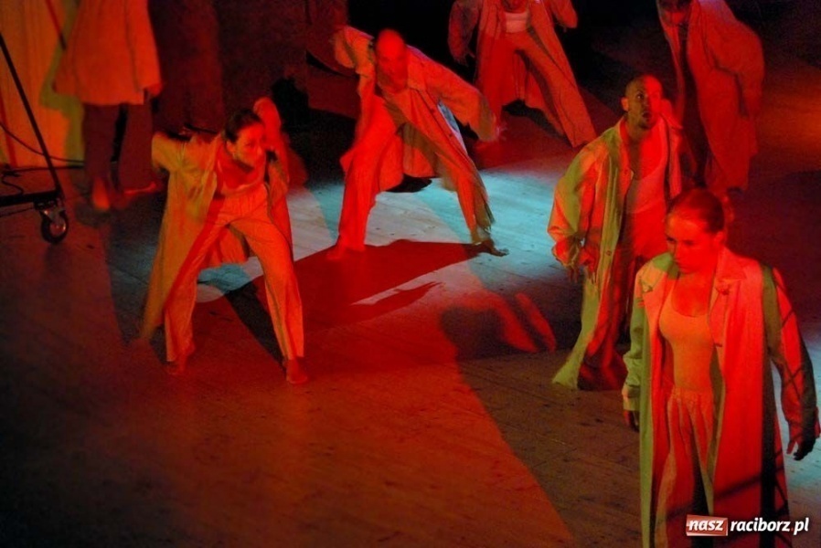 Zdjęcie w galerii na portalu naszraciborz.pl: Apokalipsa na deskach RCK-u wiadomości z regionu